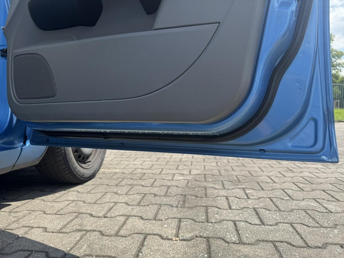 Ford Focus 2 original T&uuml;r vorn rechts Vision Blau 5-T&uuml;rer Facelift Bj.2008